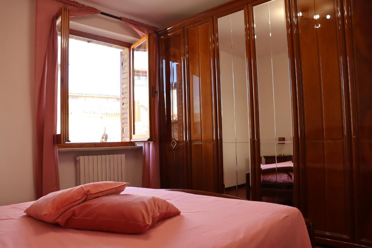 Appartamento Con Camino In Centro Storico Bevagna Zewnętrze zdjęcie